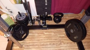 Painopakassa on 20 pakkaa, jokainen painaa 4,5 kg ja kokonaispaino on 90 kiloa