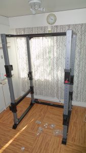 BodyCraft F430 kyykkyhäkki asennettuna