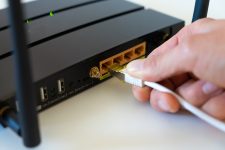 Modem, Antenna, Wire image